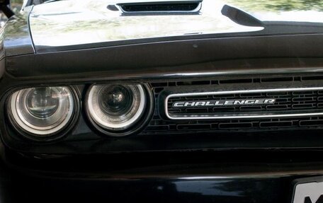 Dodge Challenger III рестайлинг 2, 2019 год, 3 900 000 рублей, 8 фотография