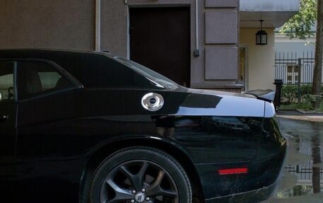 Dodge Challenger III рестайлинг 2, 2019 год, 3 900 000 рублей, 9 фотография