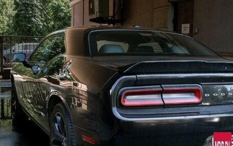 Dodge Challenger III рестайлинг 2, 2019 год, 3 900 000 рублей, 10 фотография
