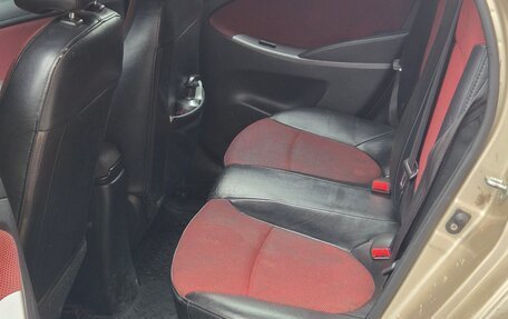 Hyundai Solaris II рестайлинг, 2011 год, 500 000 рублей, 3 фотография