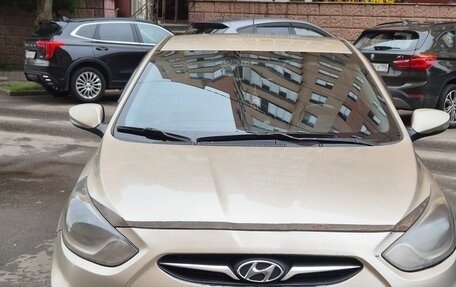 Hyundai Solaris II рестайлинг, 2011 год, 500 000 рублей, 6 фотография