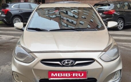 Hyundai Solaris II рестайлинг, 2011 год, 500 000 рублей, 5 фотография