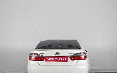 Toyota Camry, 2017 год, 2 099 000 рублей, 4 фотография