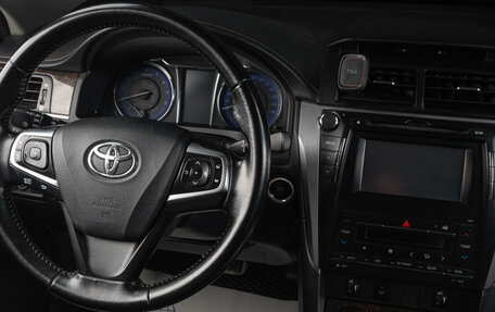 Toyota Camry, 2017 год, 2 099 000 рублей, 15 фотография