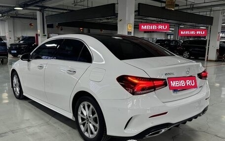 Mercedes-Benz A-Класс, 2021 год, 2 100 000 рублей, 5 фотография