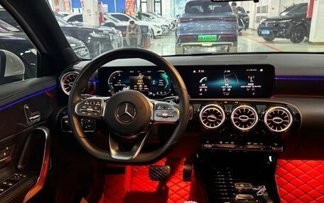 Mercedes-Benz A-Класс, 2021 год, 2 100 000 рублей, 8 фотография