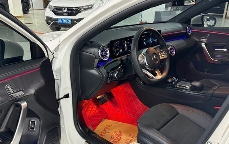 Mercedes-Benz A-Класс, 2021 год, 2 100 000 рублей, 9 фотография