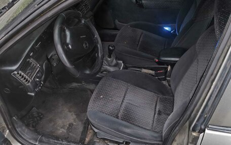 Opel Vectra B рестайлинг, 1996 год, 145 000 рублей, 3 фотография