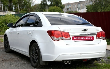 Chevrolet Cruze II, 2013 год, 690 000 рублей, 4 фотография