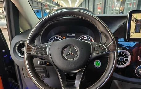 Mercedes-Benz Vito, 2022 год, 4 090 000 рублей, 12 фотография