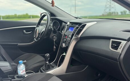 Hyundai i30 II рестайлинг, 2015 год, 750 000 рублей, 10 фотография