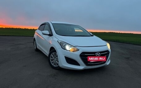 Hyundai i30 II рестайлинг, 2015 год, 750 000 рублей, 4 фотография