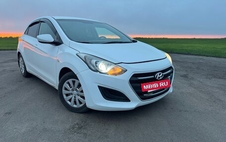 Hyundai i30 II рестайлинг, 2015 год, 750 000 рублей, 5 фотография