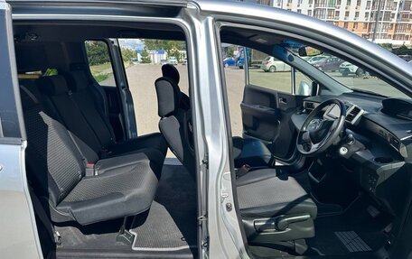 Honda Freed I, 2012 год, 1 350 000 рублей, 10 фотография