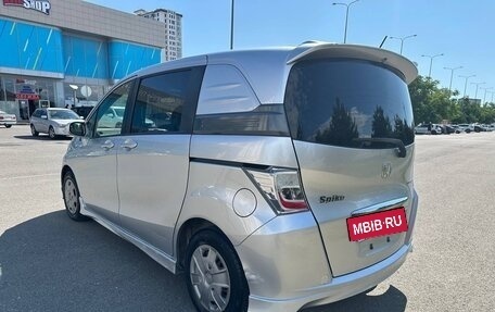 Honda Freed I, 2012 год, 1 350 000 рублей, 6 фотография