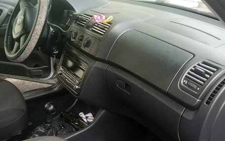 Skoda Fabia II, 2012 год, 850 000 рублей, 3 фотография
