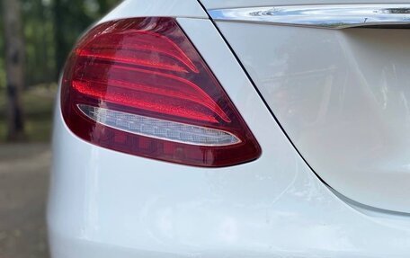 Mercedes-Benz E-Класс, 2018 год, 4 010 000 рублей, 8 фотография
