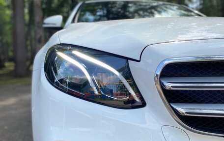 Mercedes-Benz E-Класс, 2018 год, 4 010 000 рублей, 2 фотография