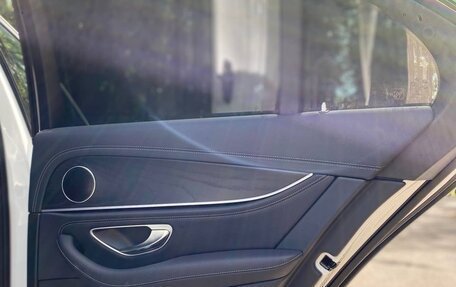 Mercedes-Benz E-Класс, 2018 год, 4 010 000 рублей, 10 фотография