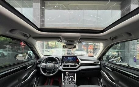 Toyota Highlander, 2022 год, 3 871 334 рублей, 7 фотография