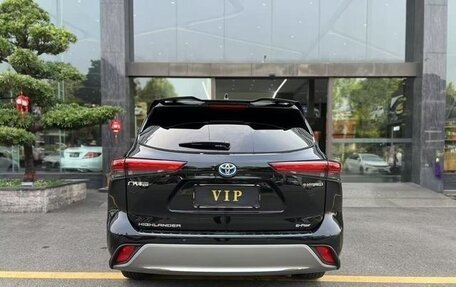 Toyota Highlander, 2022 год, 3 871 334 рублей, 4 фотография