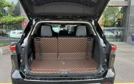 Toyota Highlander, 2022 год, 3 871 334 рублей, 13 фотография