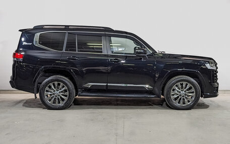 Toyota Land Cruiser, 2023 год, 10 990 000 рублей, 4 фотография
