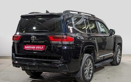 Toyota Land Cruiser, 2023 год, 10 990 000 рублей, 5 фотография