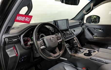 Toyota Land Cruiser, 2023 год, 10 990 000 рублей, 15 фотография