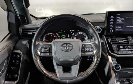 Toyota Land Cruiser, 2023 год, 10 990 000 рублей, 22 фотография