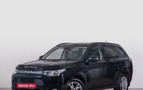 Mitsubishi Outlander III рестайлинг 3, 2013 год, 1 539 000 рублей, 3 фотография