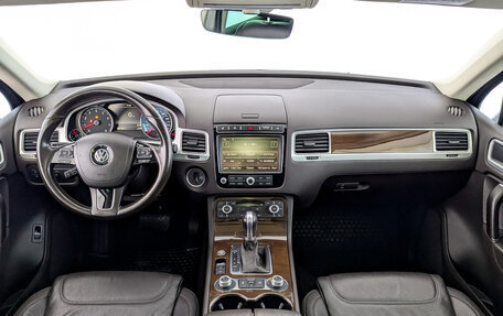 Volkswagen Touareg III, 2017 год, 2 650 000 рублей, 14 фотография