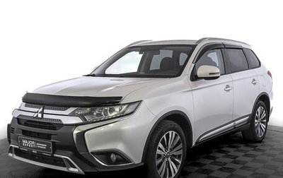 Mitsubishi Outlander III рестайлинг 3, 2020 год, 2 100 000 рублей, 1 фотография