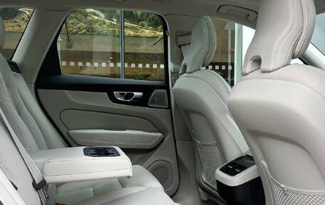 Volvo XC60 II, 2025 год, 10 120 000 рублей, 30 фотография