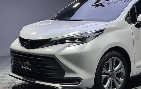 Toyota Sienna, 2021 год, 3 943 000 рублей, 4 фотография