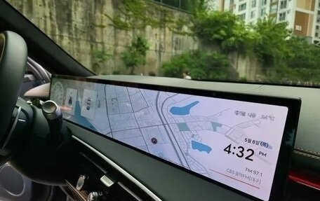 Genesis GV70, 2022 год, 3 950 001 рублей, 10 фотография