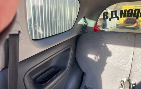 Toyota Vitz, 2000 год, 310 000 рублей, 12 фотография