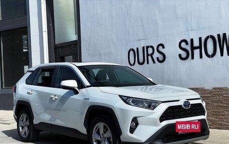 Toyota RAV4, 2022 год, 2 830 334 рублей, 5 фотография