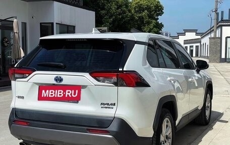 Toyota RAV4, 2022 год, 2 830 334 рублей, 2 фотография