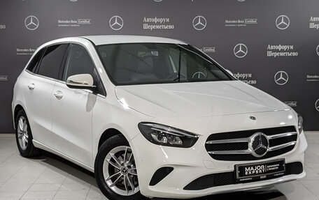 Mercedes-Benz B-Класс, 2019 год, 2 500 000 рублей, 3 фотография