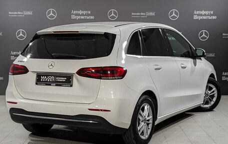 Mercedes-Benz B-Класс, 2019 год, 2 500 000 рублей, 5 фотография