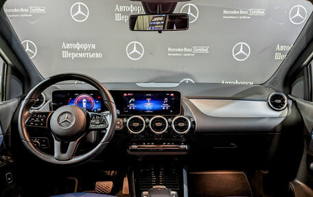 Mercedes-Benz B-Класс, 2019 год, 2 500 000 рублей, 14 фотография