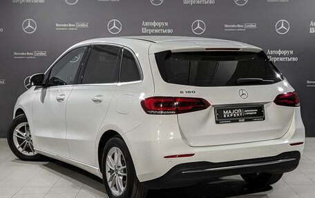 Mercedes-Benz B-Класс, 2019 год, 2 500 000 рублей, 7 фотография