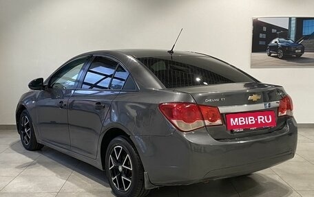 Chevrolet Cruze II, 2011 год, 499 000 рублей, 7 фотография