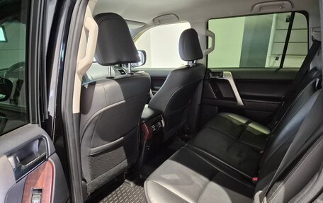 Toyota Land Cruiser Prado 150 рестайлинг 2, 2013 год, 3 199 000 рублей, 11 фотография