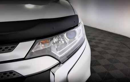 Mitsubishi Outlander III рестайлинг 3, 2020 год, 2 100 000 рублей, 17 фотография