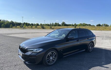 BMW 5 серия, 2022 год, 4 889 000 рублей, 5 фотография