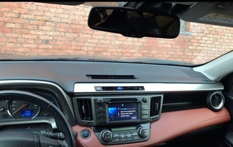 Toyota RAV4, 2013 год, 1 900 000 рублей, 2 фотография