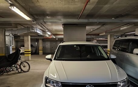 Volkswagen Tiguan II, 2020 год, 2 592 000 рублей, 7 фотография