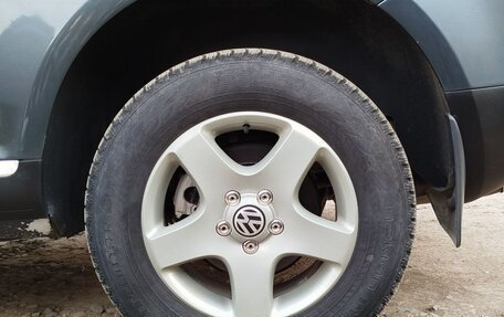 Volkswagen Touareg III, 2004 год, 700 000 рублей, 10 фотография